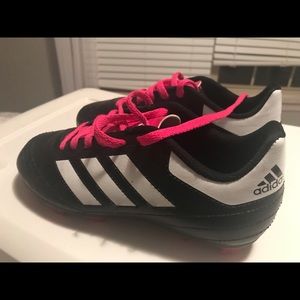 Girls Soccer Shoes